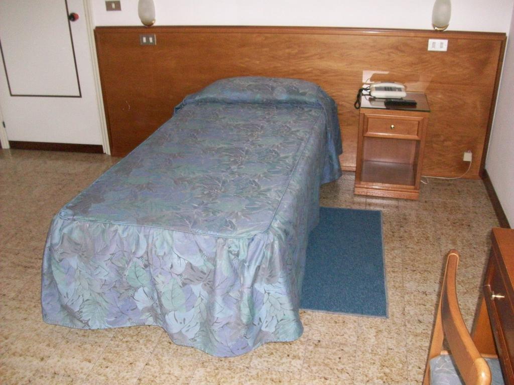 Hotel Santorotto Di Fabio Terrosi Sinalunga Ruang foto