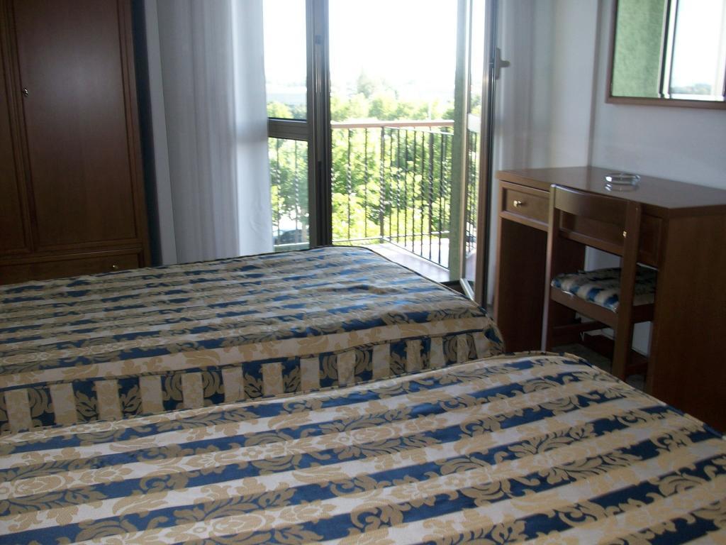 Hotel Santorotto Di Fabio Terrosi Sinalunga Ruang foto
